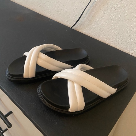 sandals - Picture 2 of 2